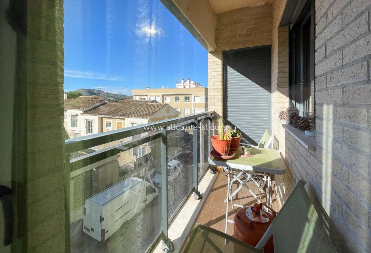 Sale - Apartment  - Hondón de las Nieves