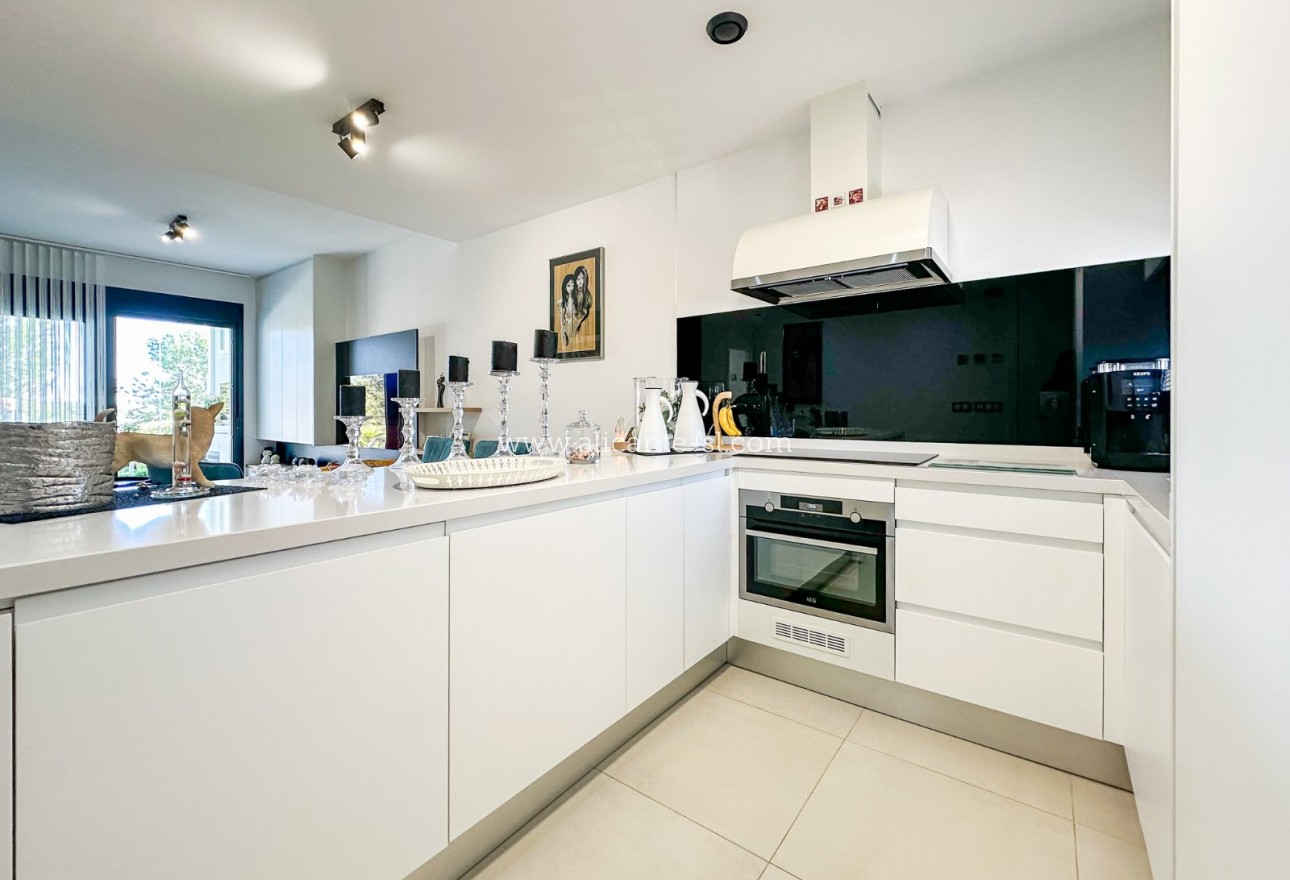 Sale - Apartment  - Pilar de la Horadada