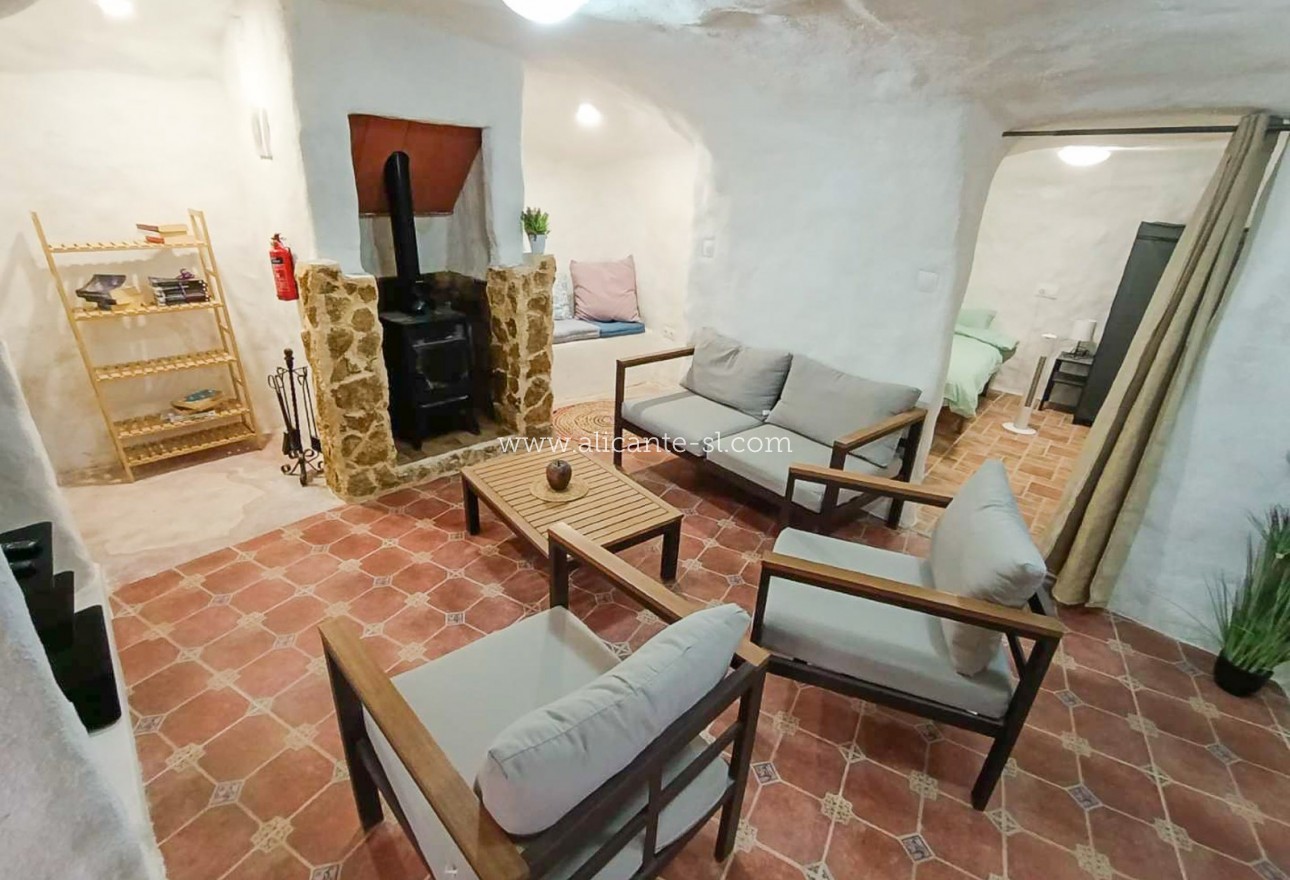 Sale - Country House - Algueña