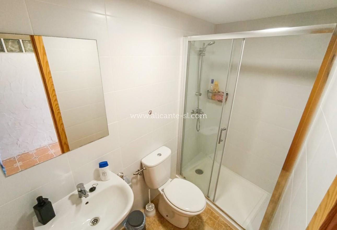 Sale - Country House - Algueña