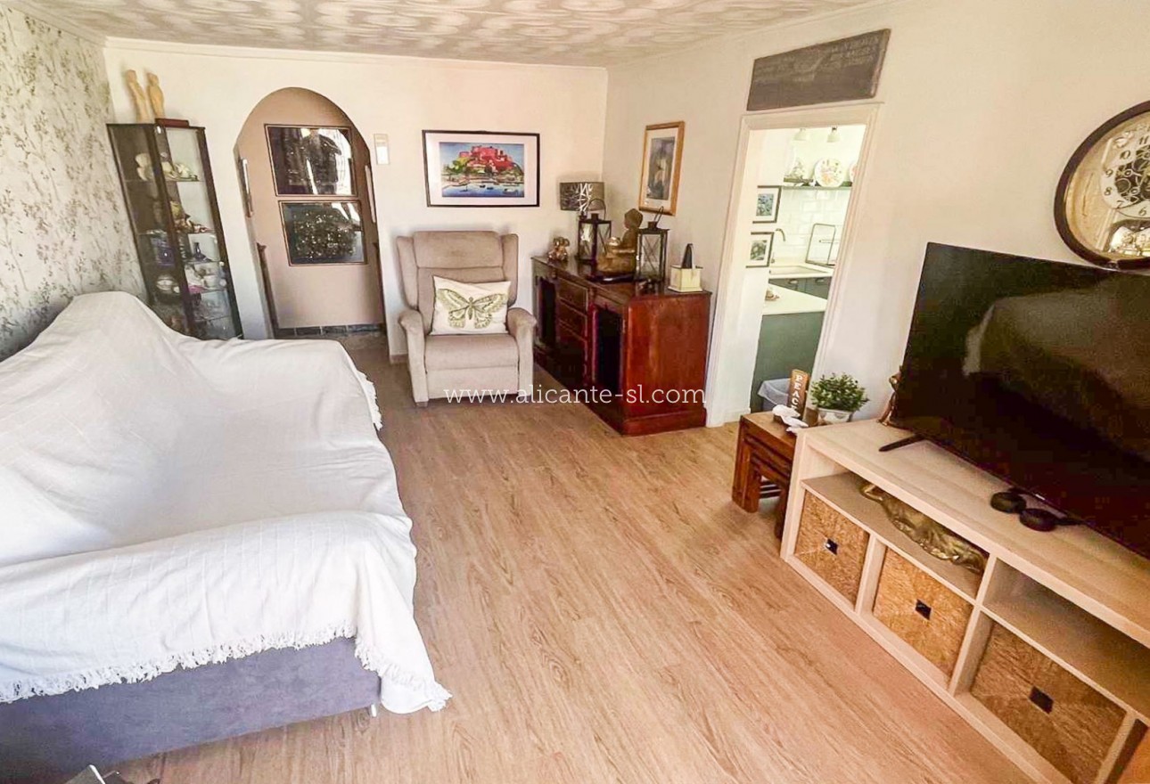 Sale - Country House - Algueña