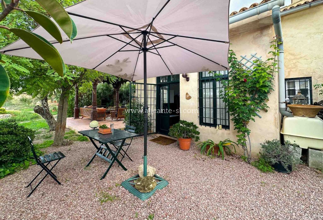 Sale - Country House - La Romana