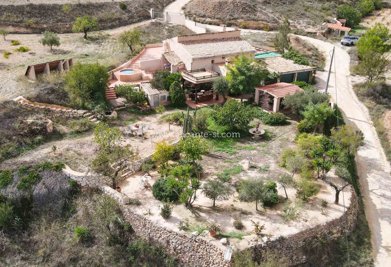 Sale - Country House - La Romana