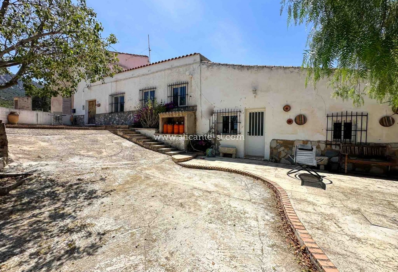 Sale - Country House - La Romana