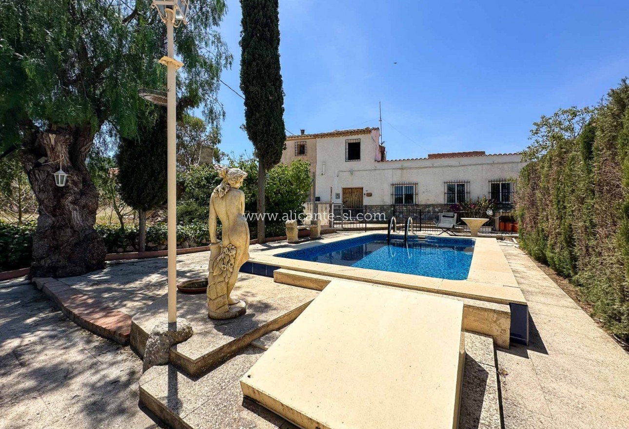 Sale - Country House - La Romana