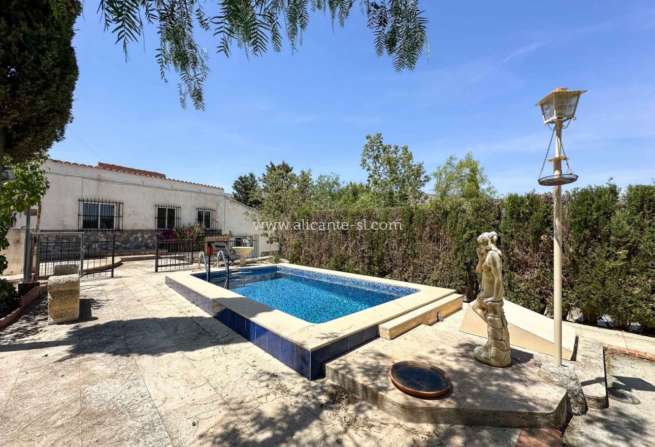 Sale - Country House - La Romana