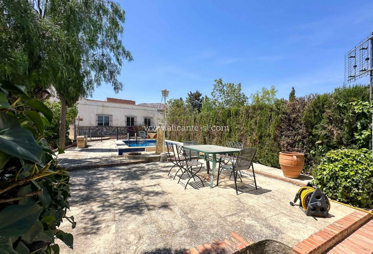 Sale - Country House - La Romana