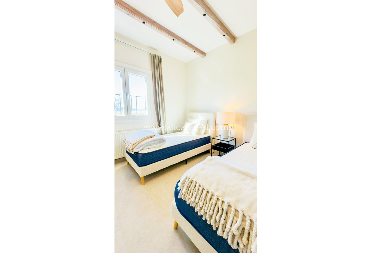 Sale - Country House - Pinoso