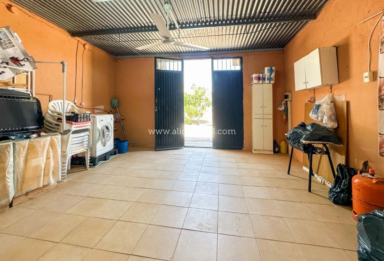 Sale - Finca - Hondón de las Nieves