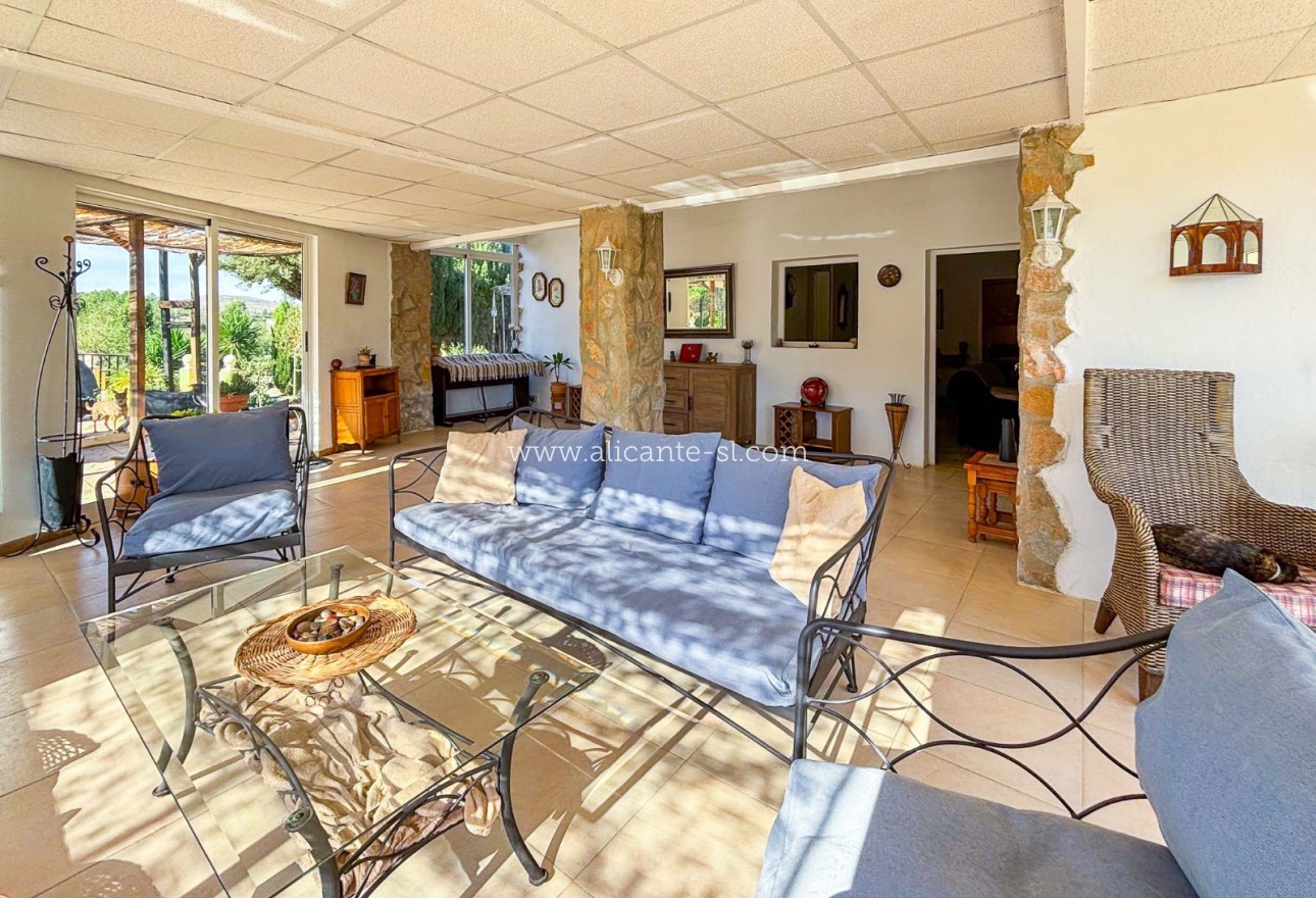 Sale - Finca - Hondón de las Nieves