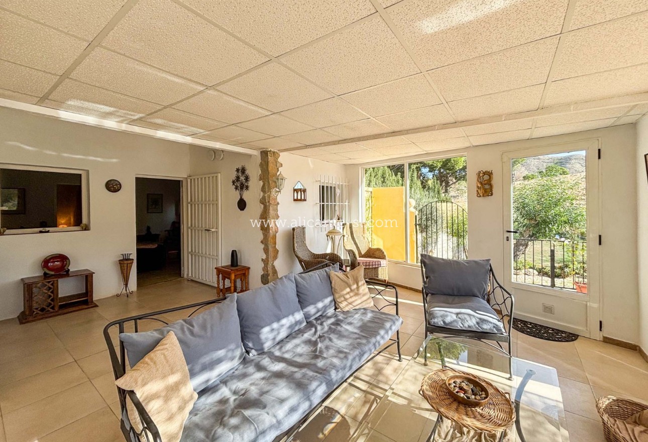 Sale - Finca - Hondón de las Nieves