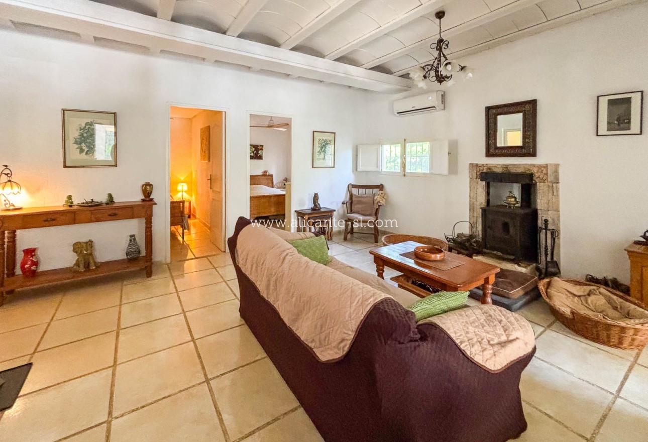 Sale - Finca - Hondón de las Nieves