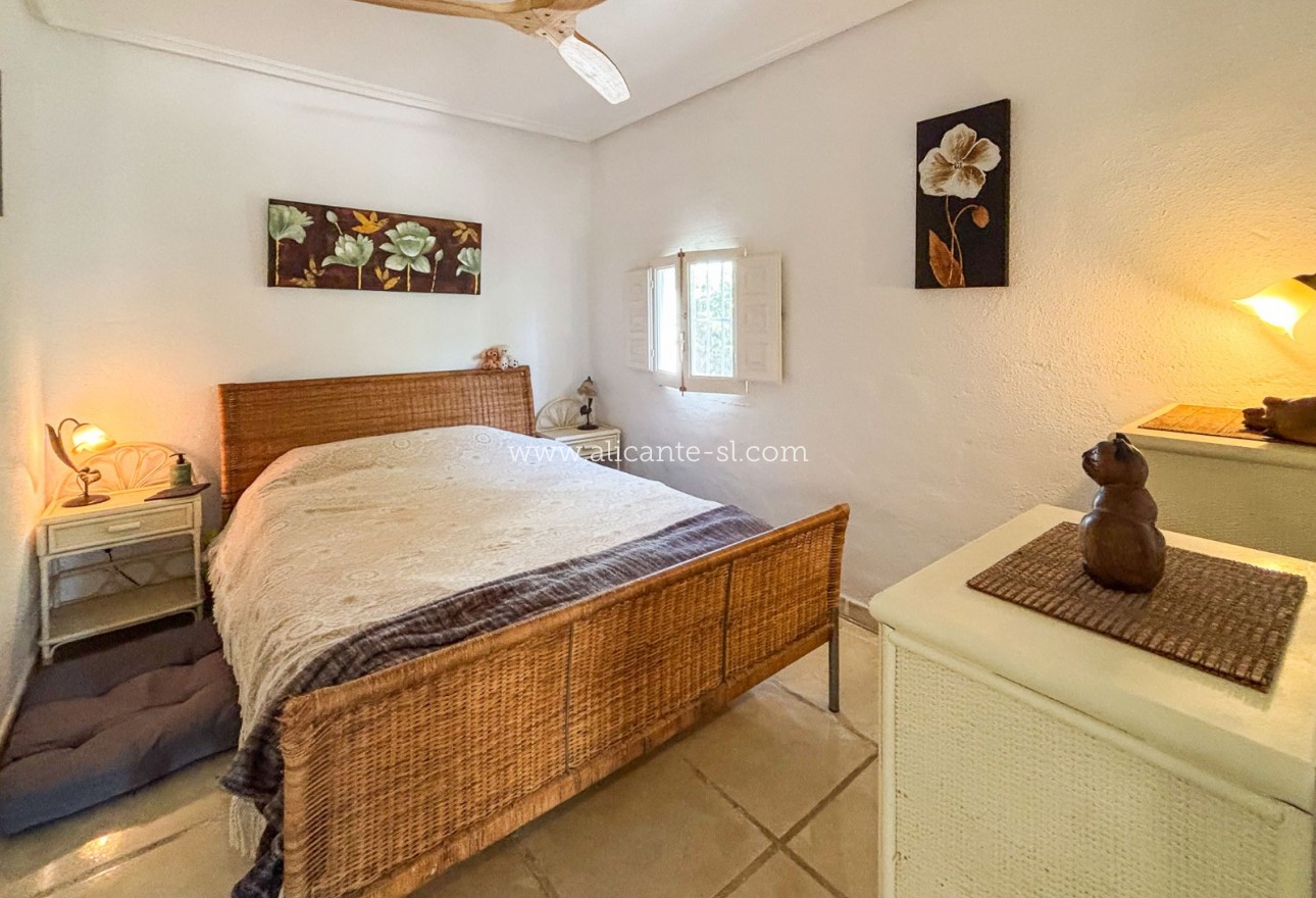 Sale - Finca - Hondón de las Nieves