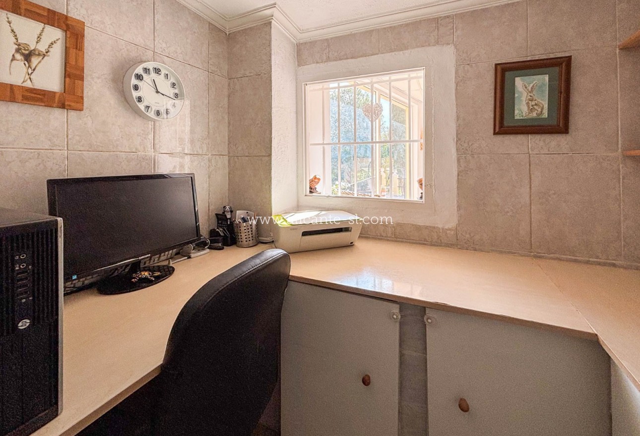 Sale - Finca - Hondón de las Nieves