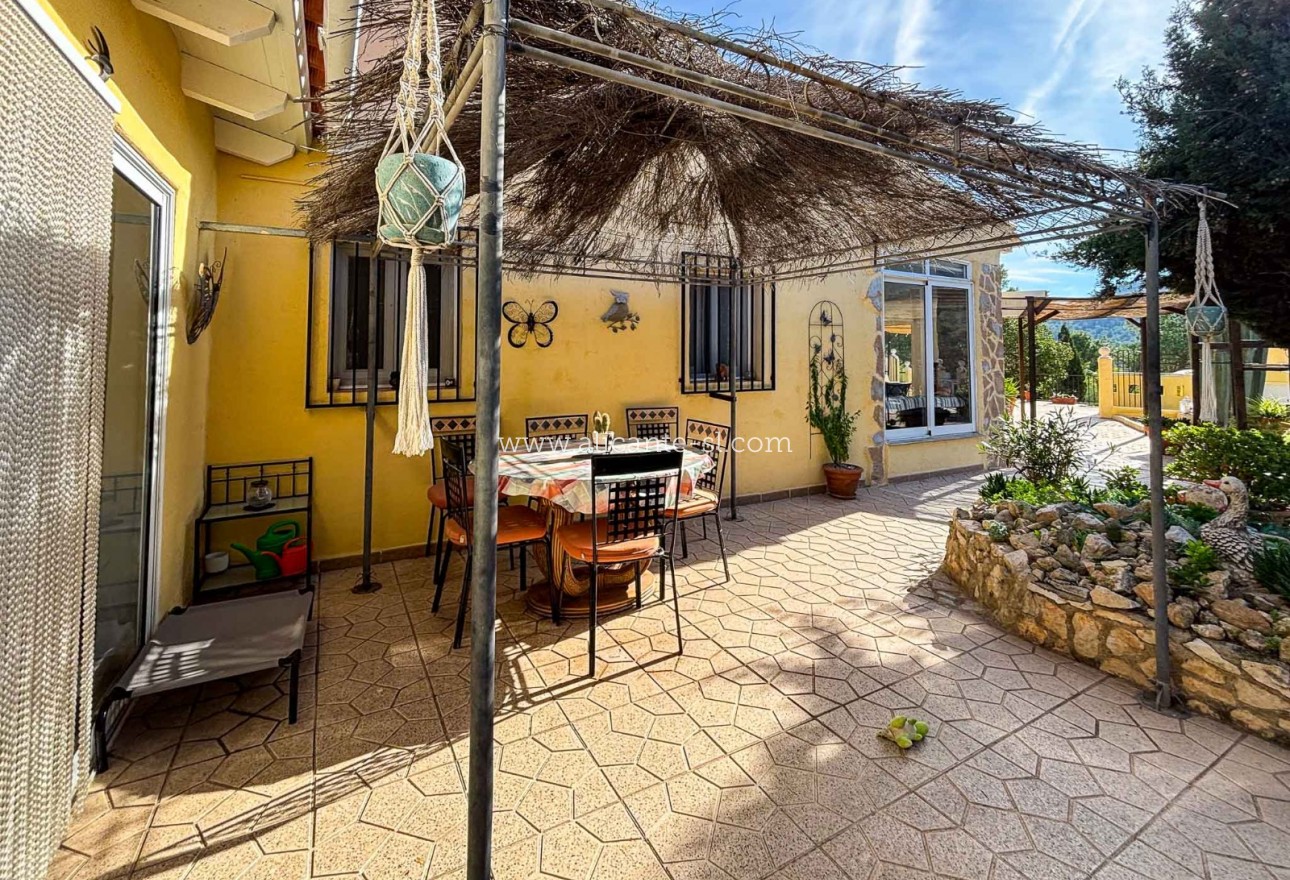 Sale - Finca - Hondón de las Nieves