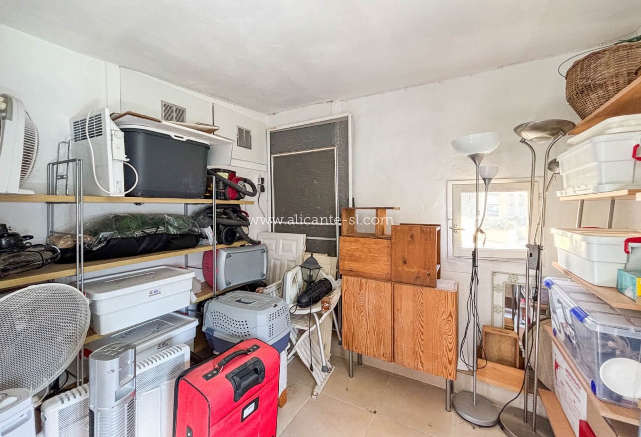 Sale - Finca - Hondón de las Nieves