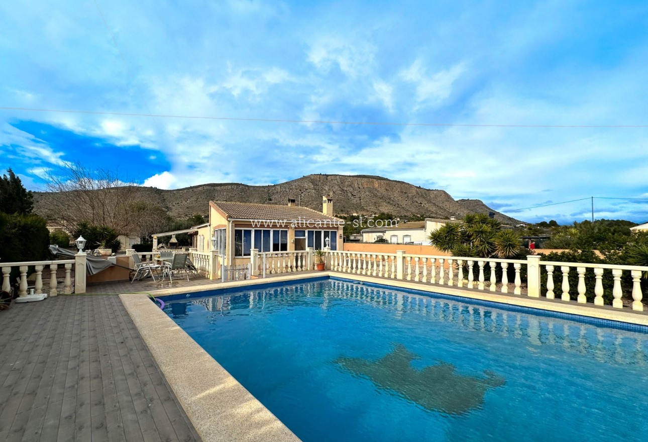 Sale - Finca - Hondón de las Nieves