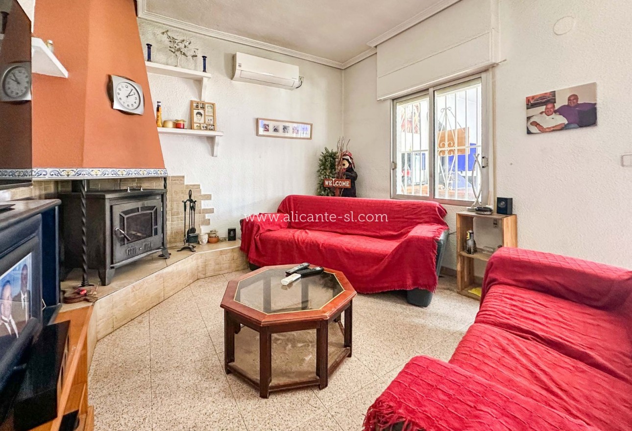 Sale - Finca - Hondón de las Nieves