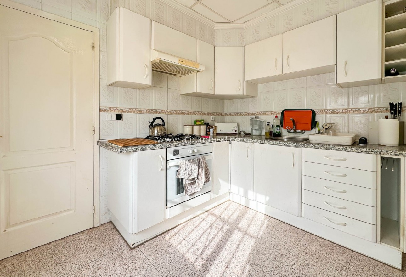 Sale - Finca - Hondón de las Nieves