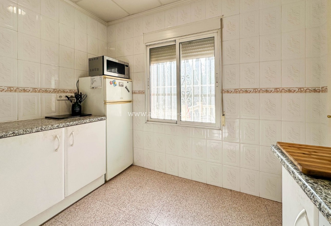 Sale - Finca - Hondón de las Nieves