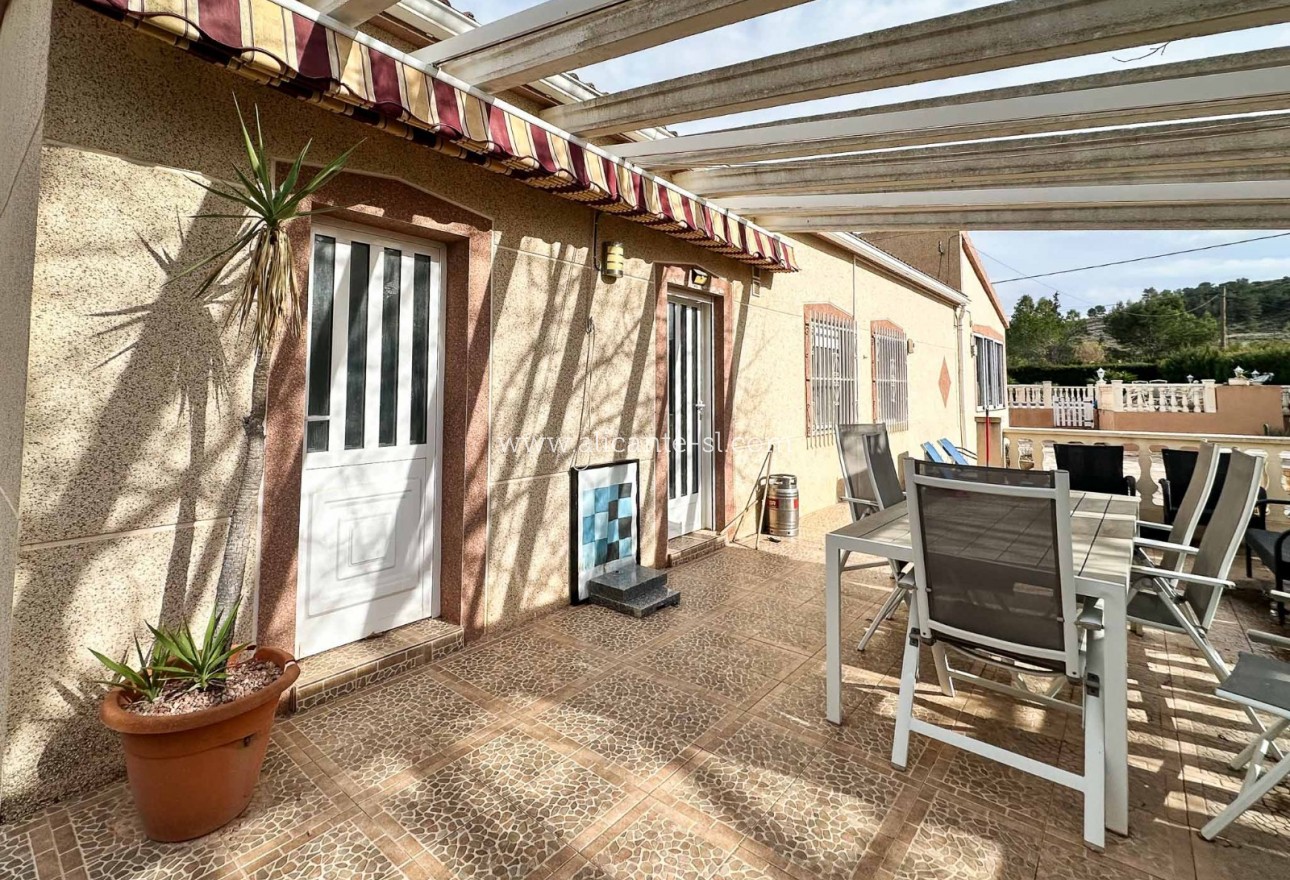 Sale - Finca - Hondón de las Nieves