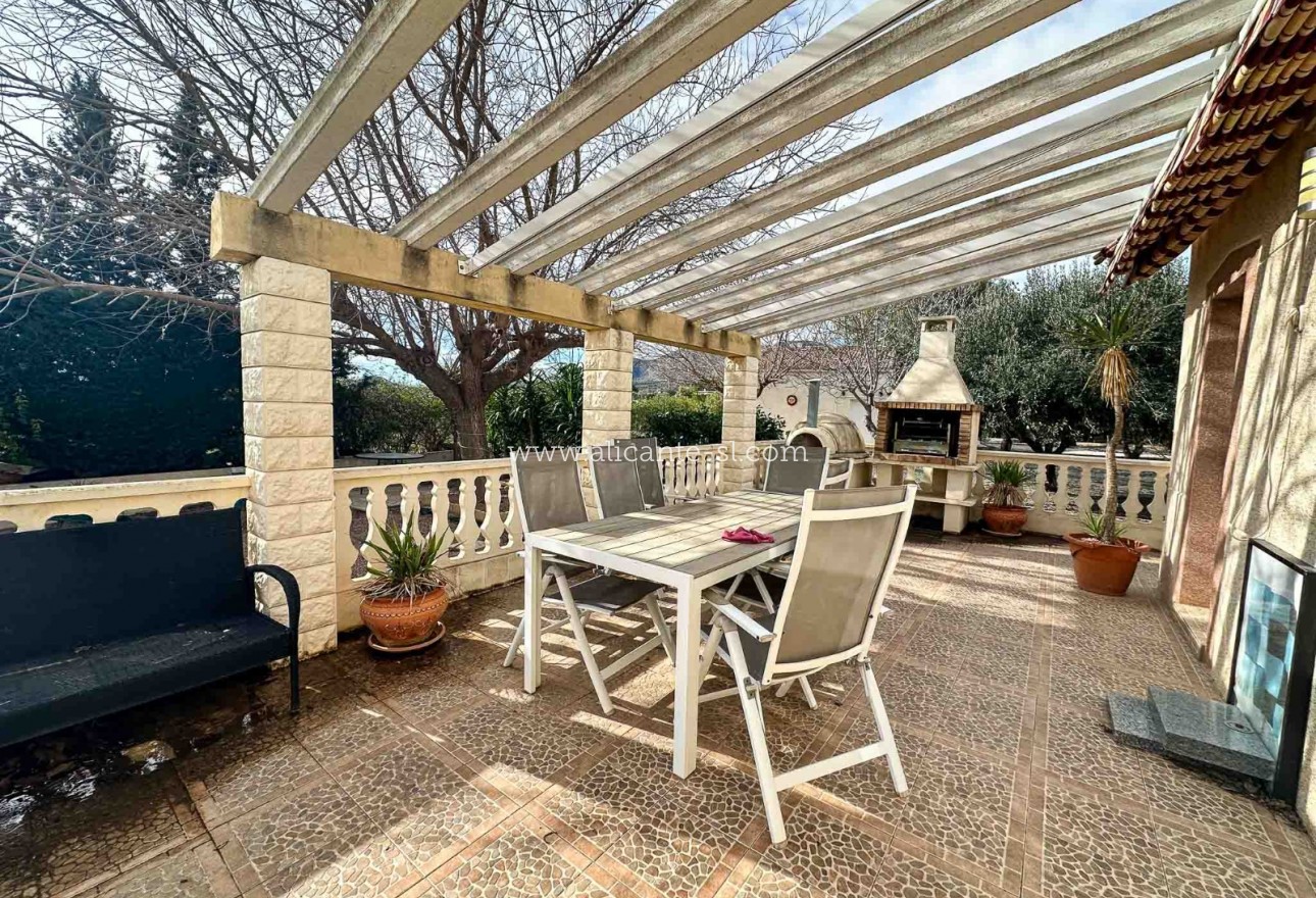 Sale - Finca - Hondón de las Nieves