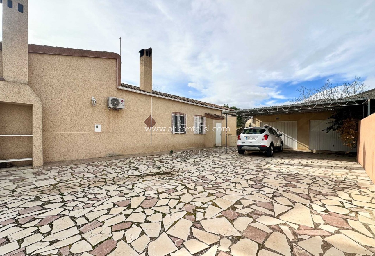 Sale - Finca - Hondón de las Nieves