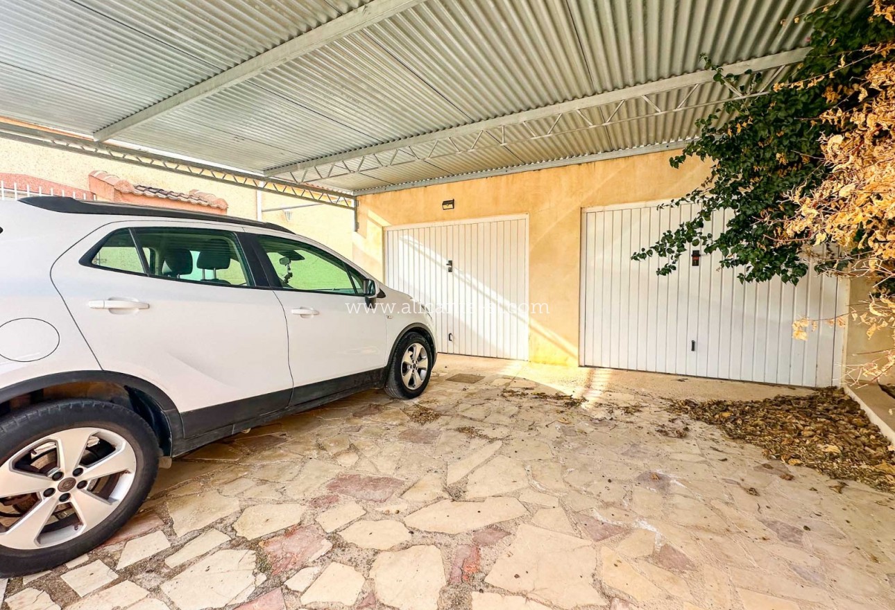 Sale - Finca - Hondón de las Nieves