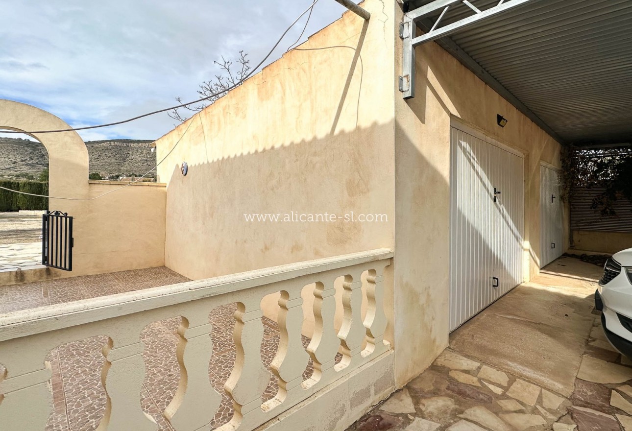 Sale - Finca - Hondón de las Nieves