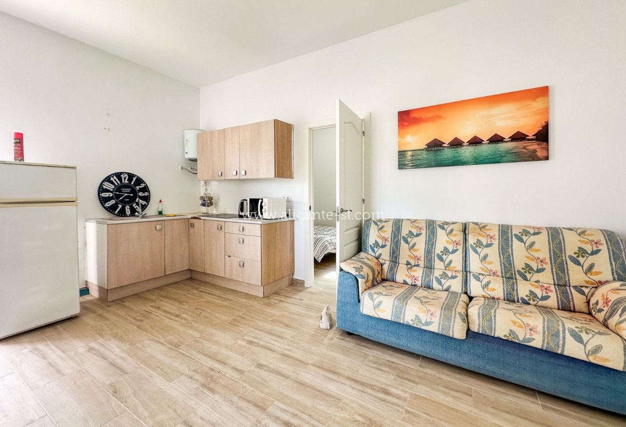 Sale - Finca - Hondón de las Nieves