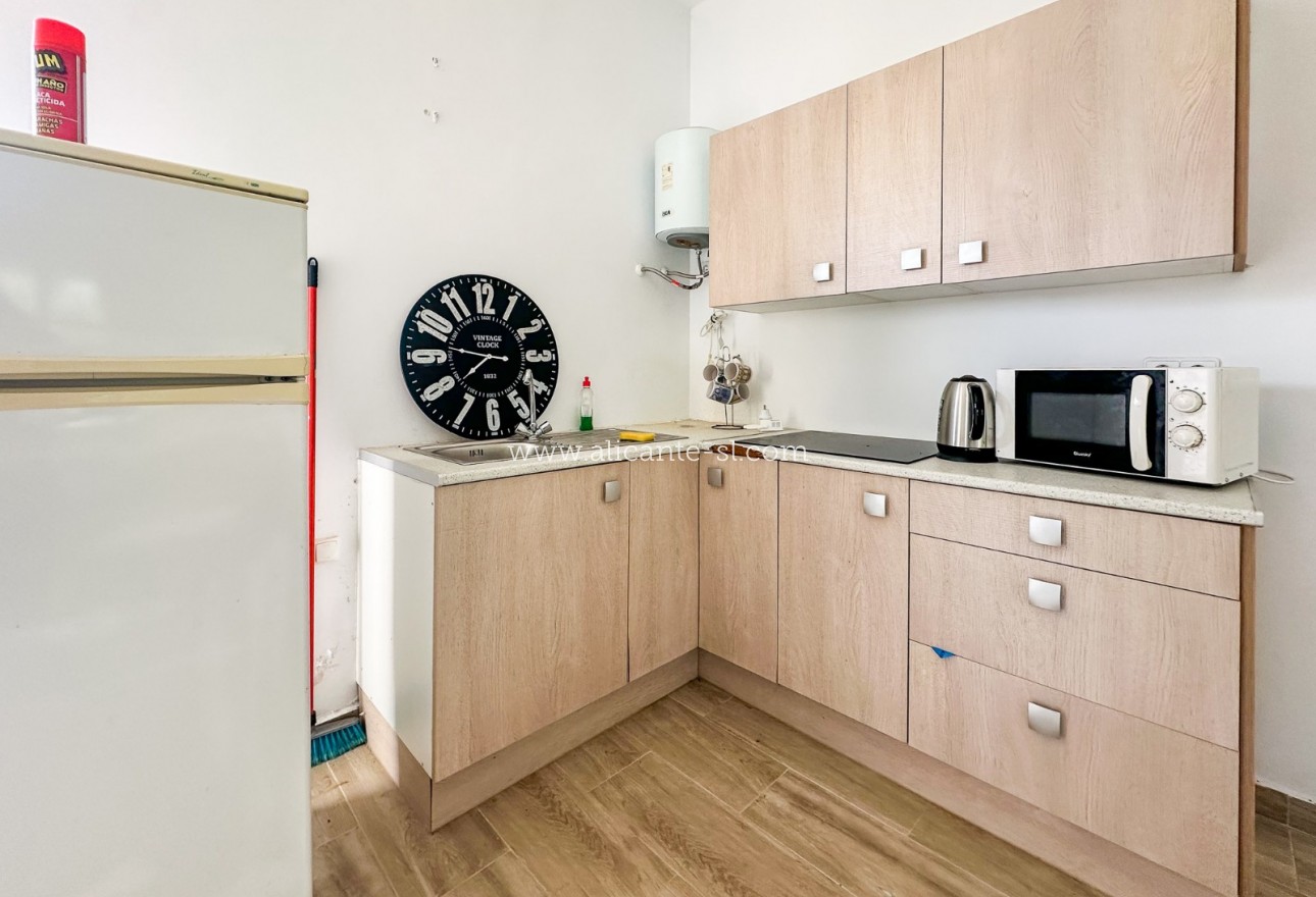 Sale - Finca - Hondón de las Nieves