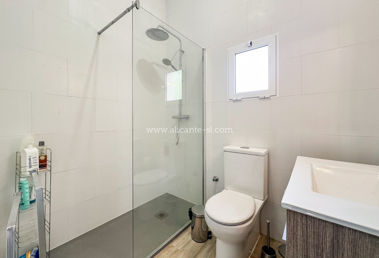 Sale - Finca - Hondón de las Nieves