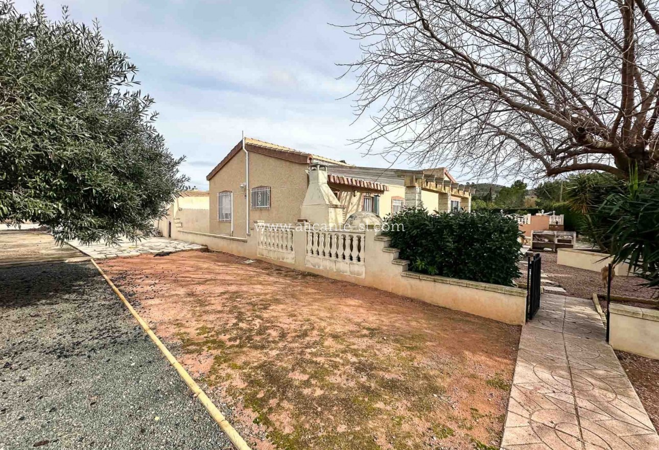 Sale - Finca - Hondón de las Nieves