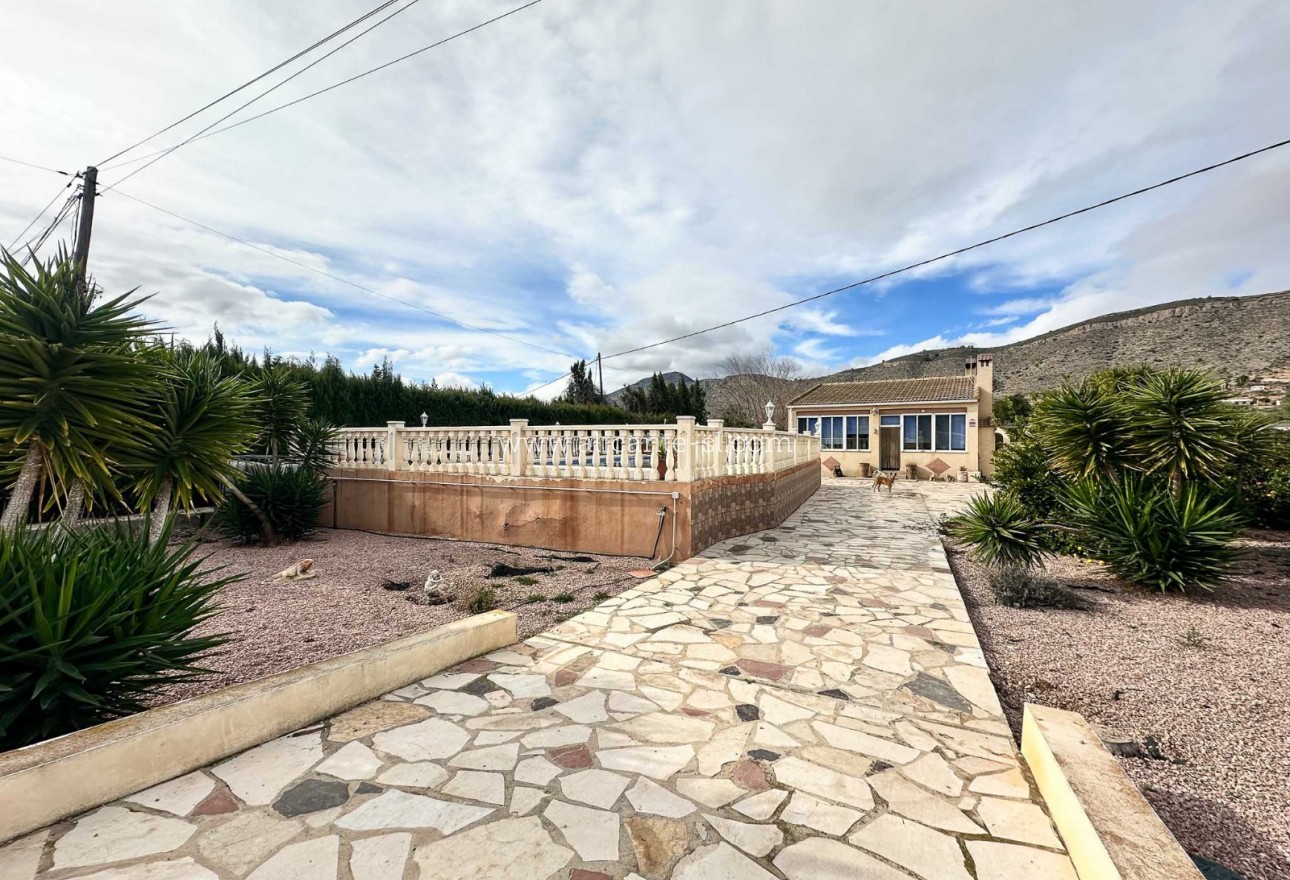 Sale - Finca - Hondón de las Nieves