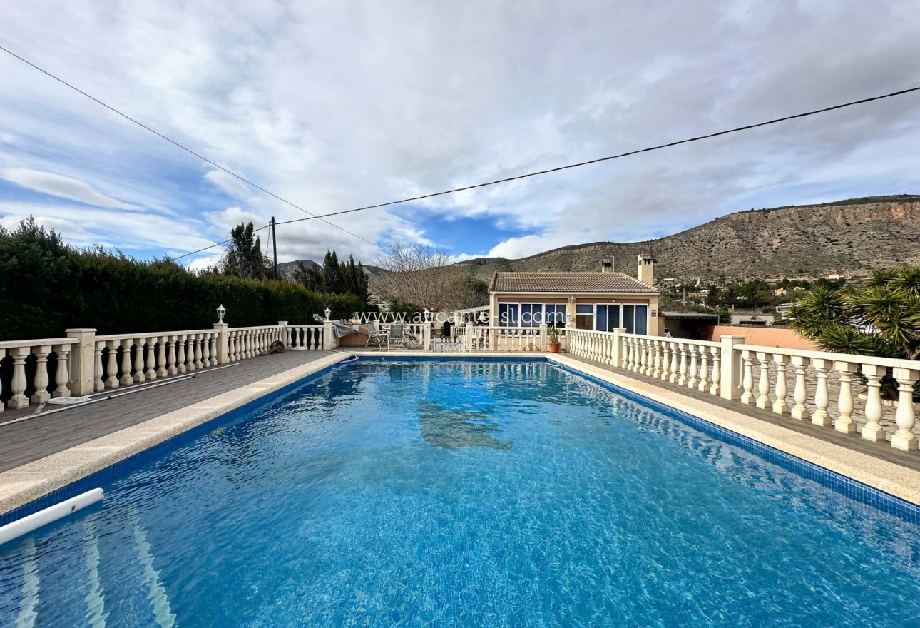 Sale - Finca - Hondón de las Nieves