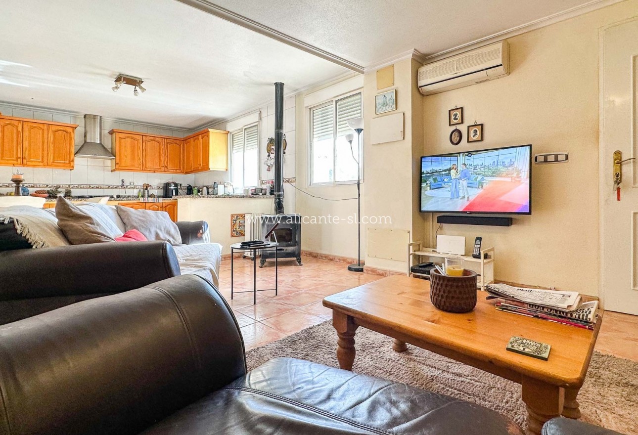 Sale - Finca - Hondón de las Nieves