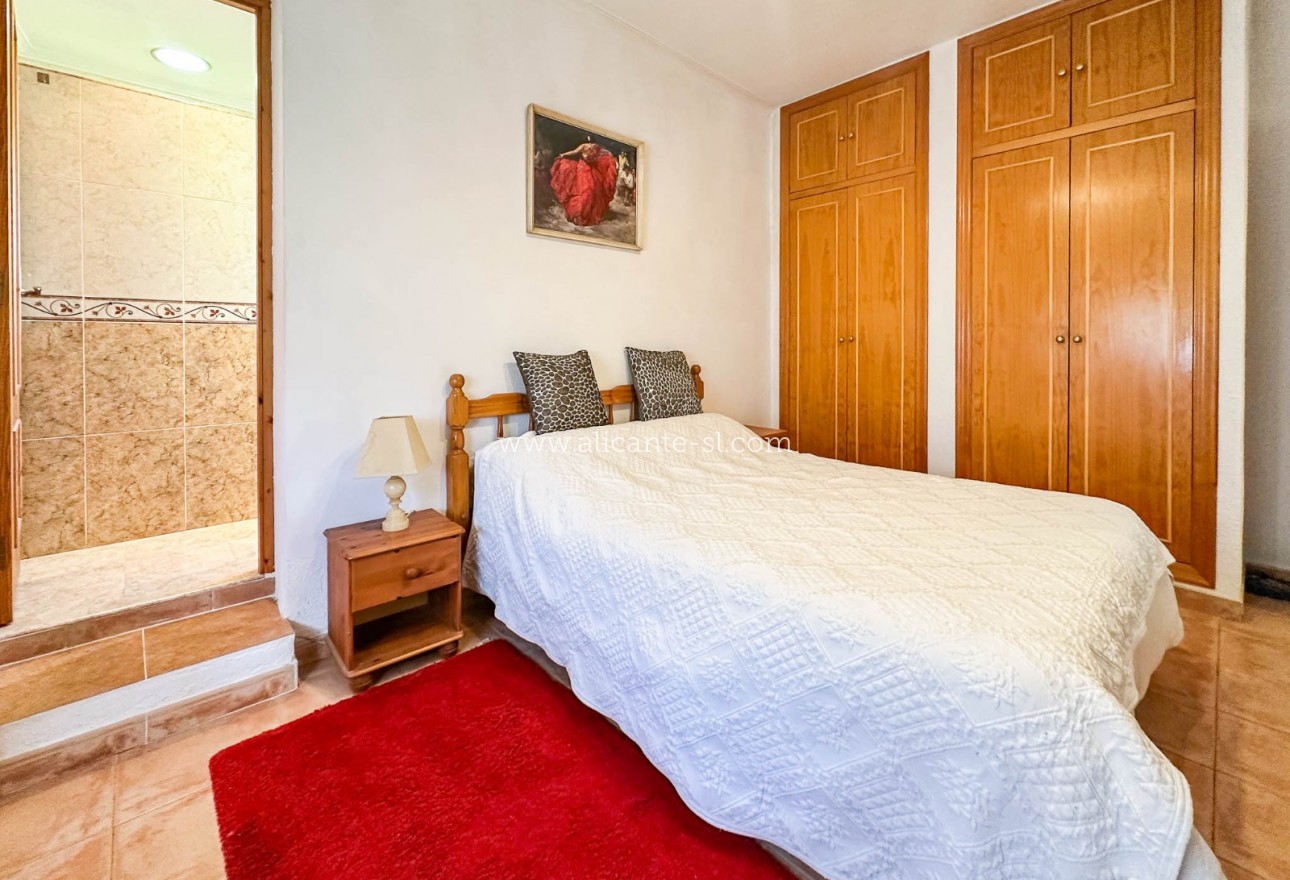 Sale - Finca - Hondón de las Nieves