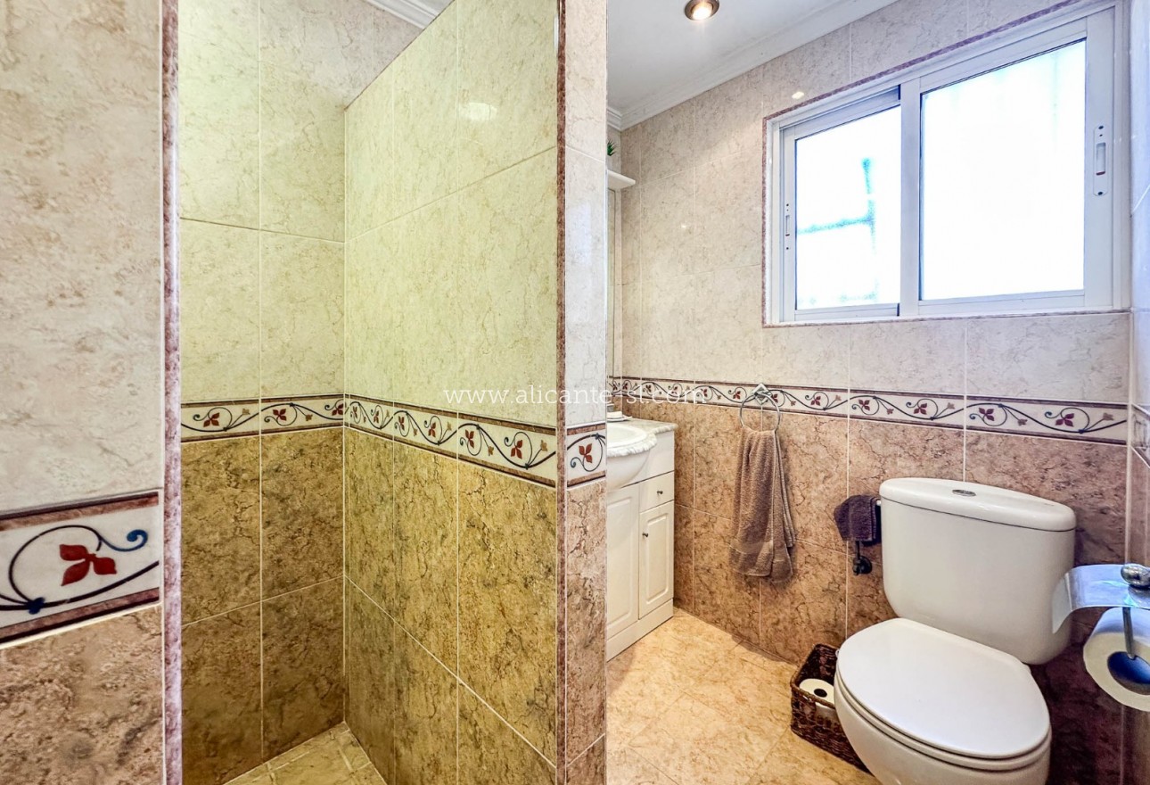 Sale - Finca - Hondón de las Nieves