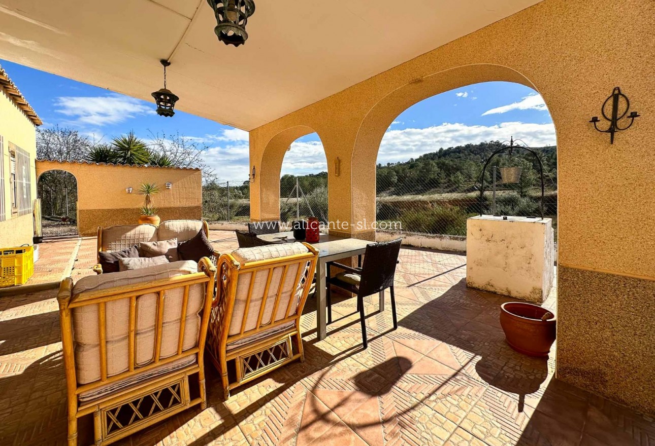 Sale - Finca - Hondón de las Nieves