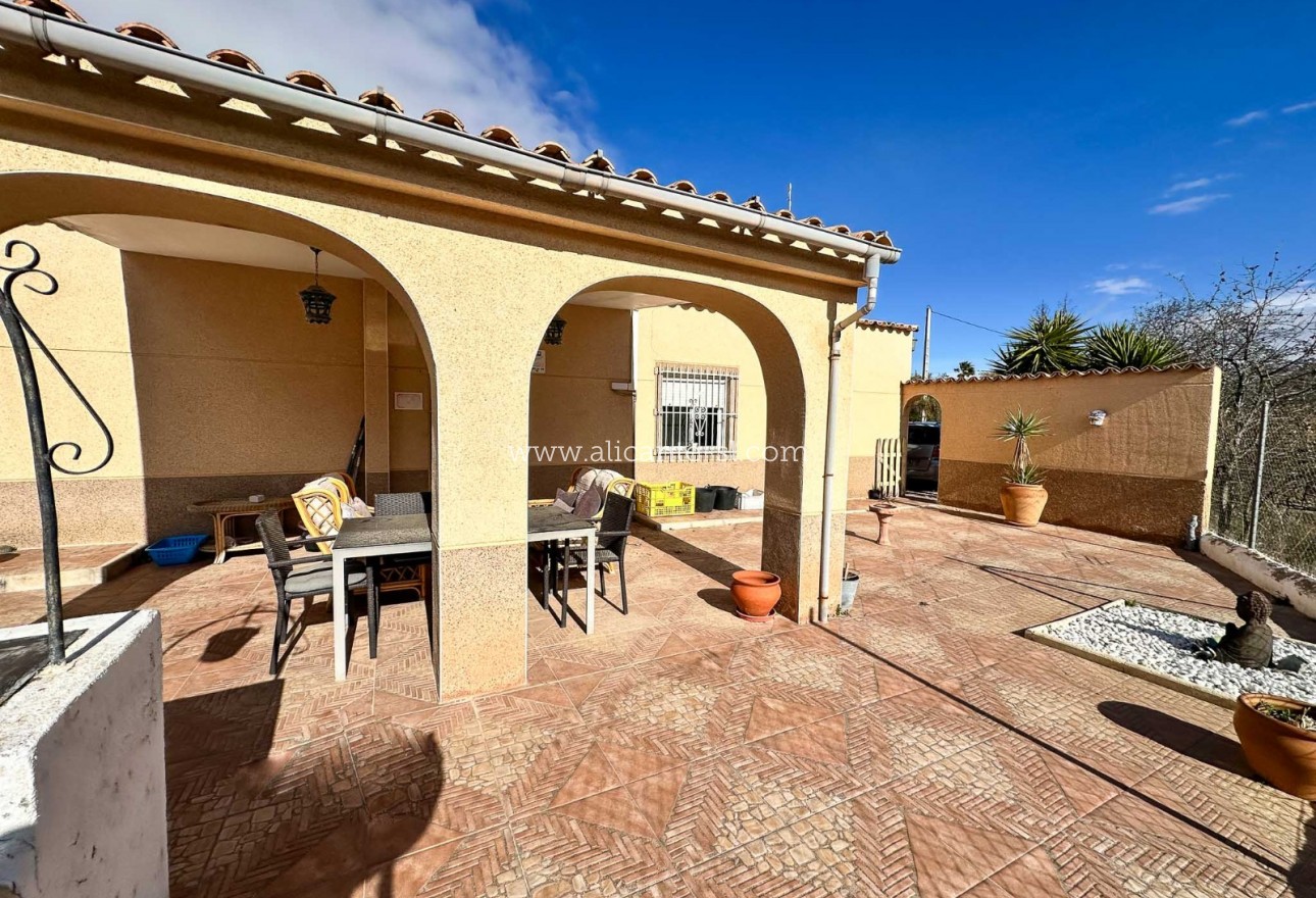 Sale - Finca - Hondón de las Nieves