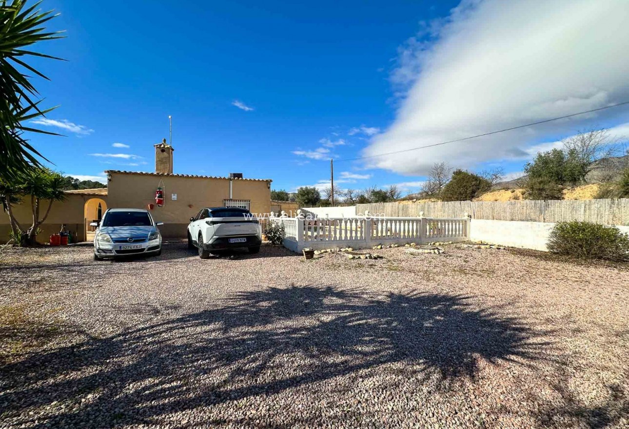 Sale - Finca - Hondón de las Nieves