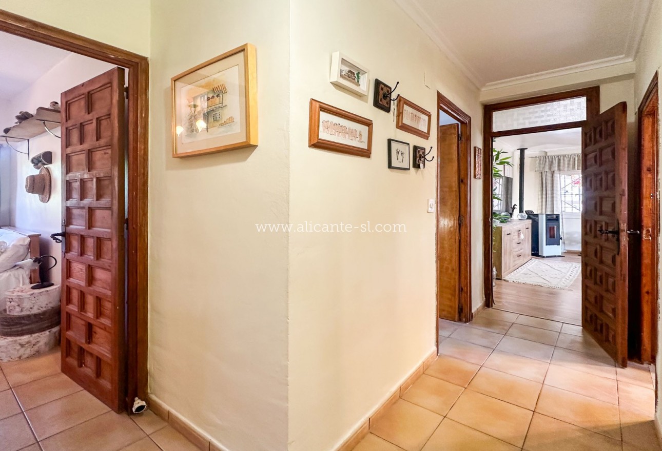 Sale - Finca - Hondón de las Nieves