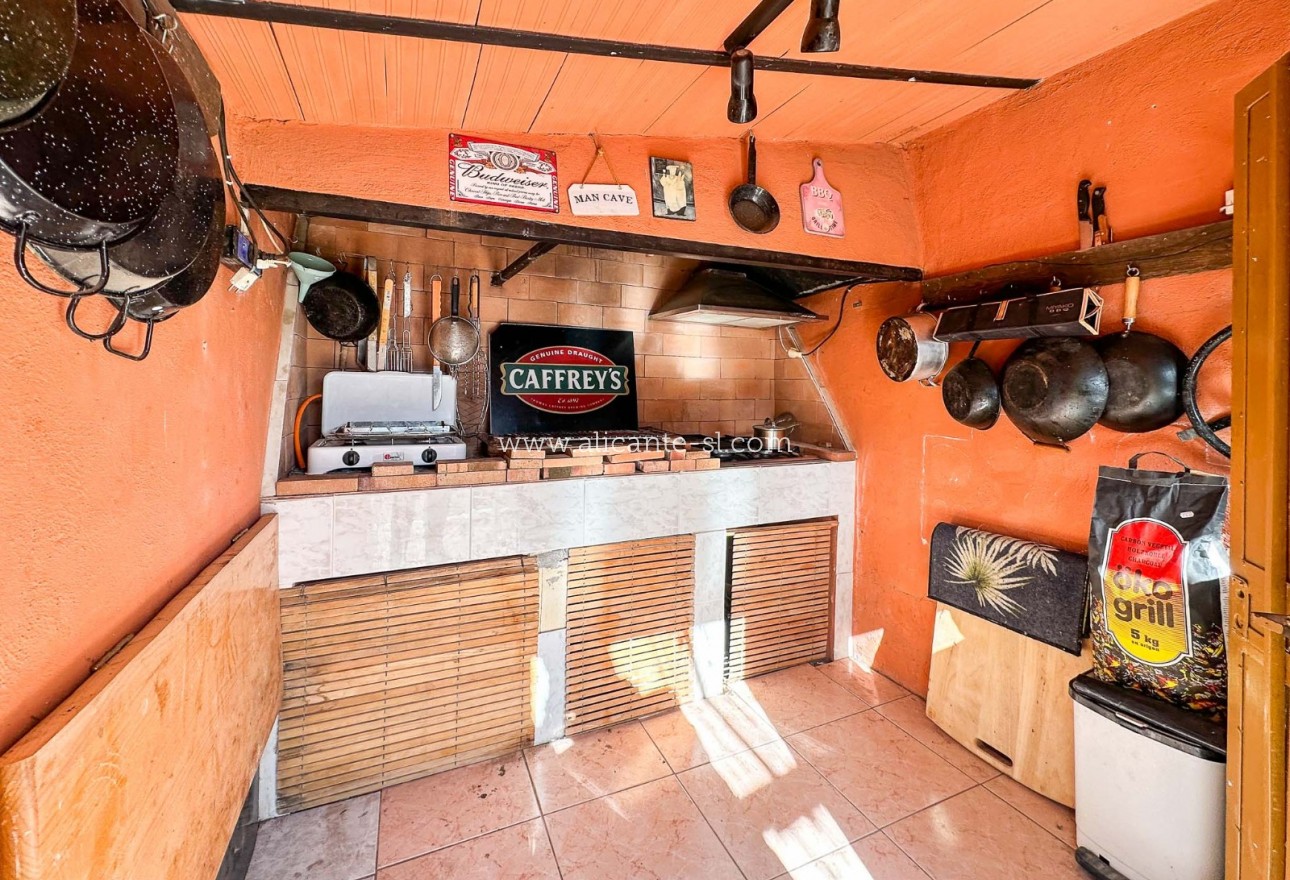 Sale - Finca - Hondón de las Nieves