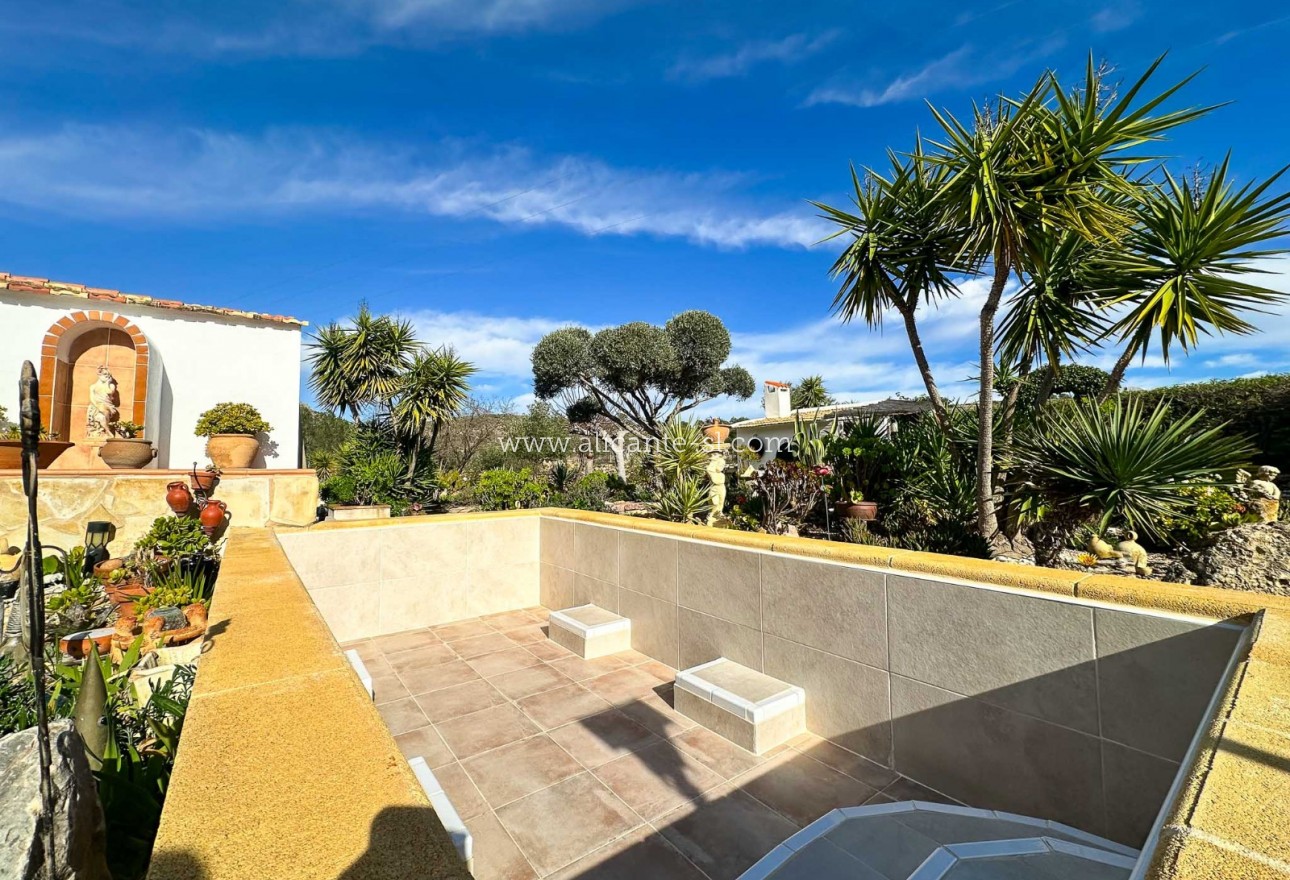 Sale - Finca - Hondón de las Nieves