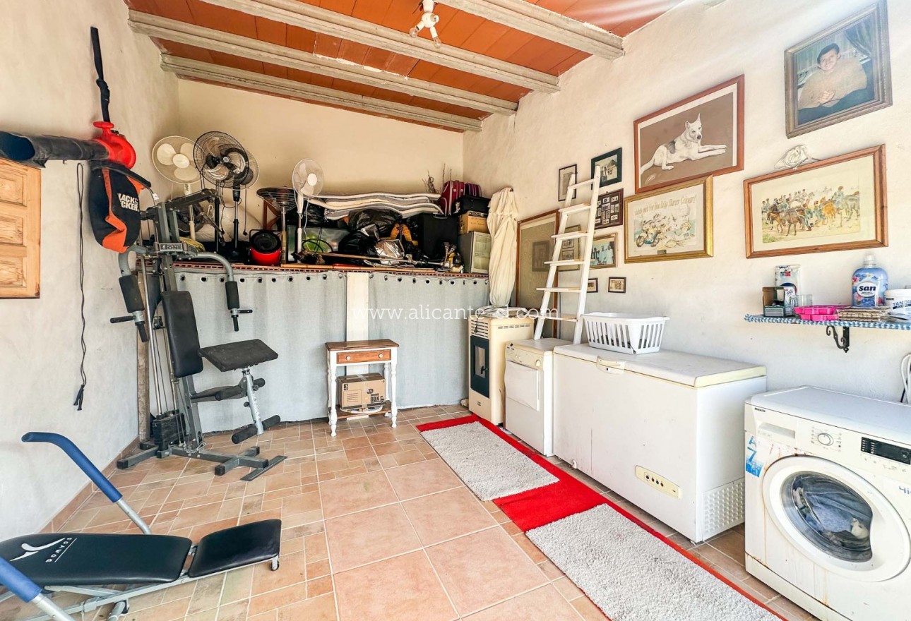 Sale - Finca - Hondón de las Nieves