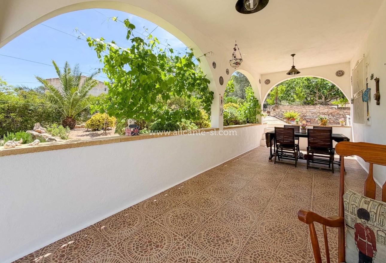 Sale - Finca - Hondón de las Nieves