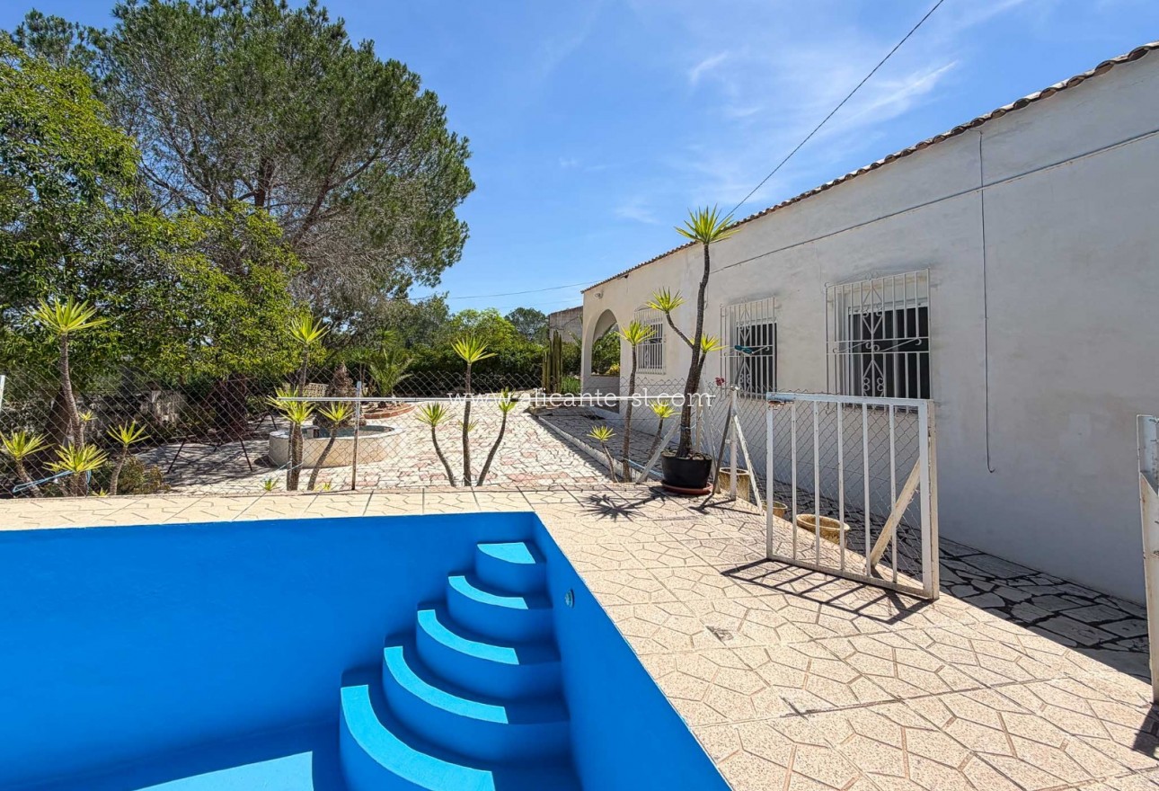 Sale - Finca - Hondón de las Nieves