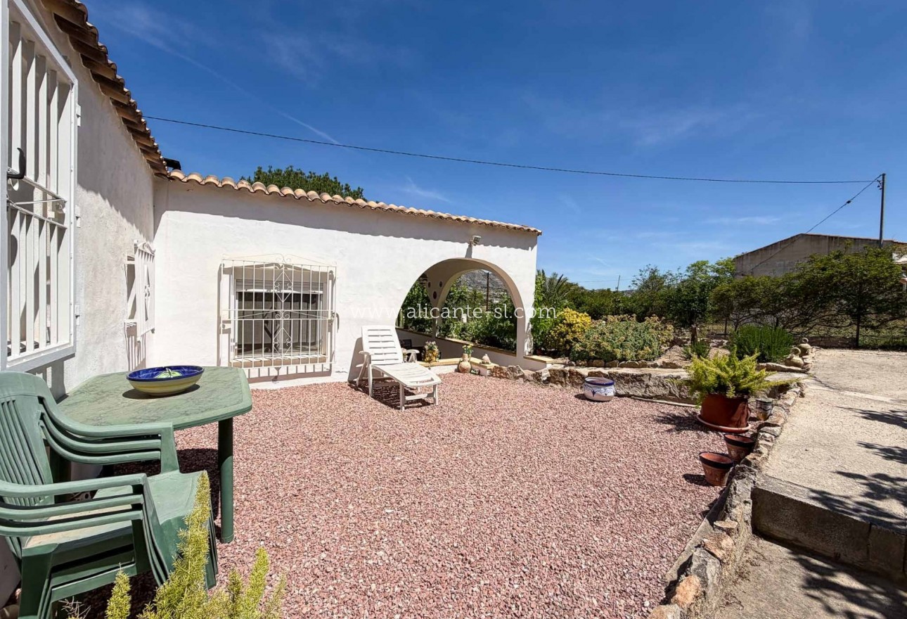 Sale - Finca - Hondón de las Nieves