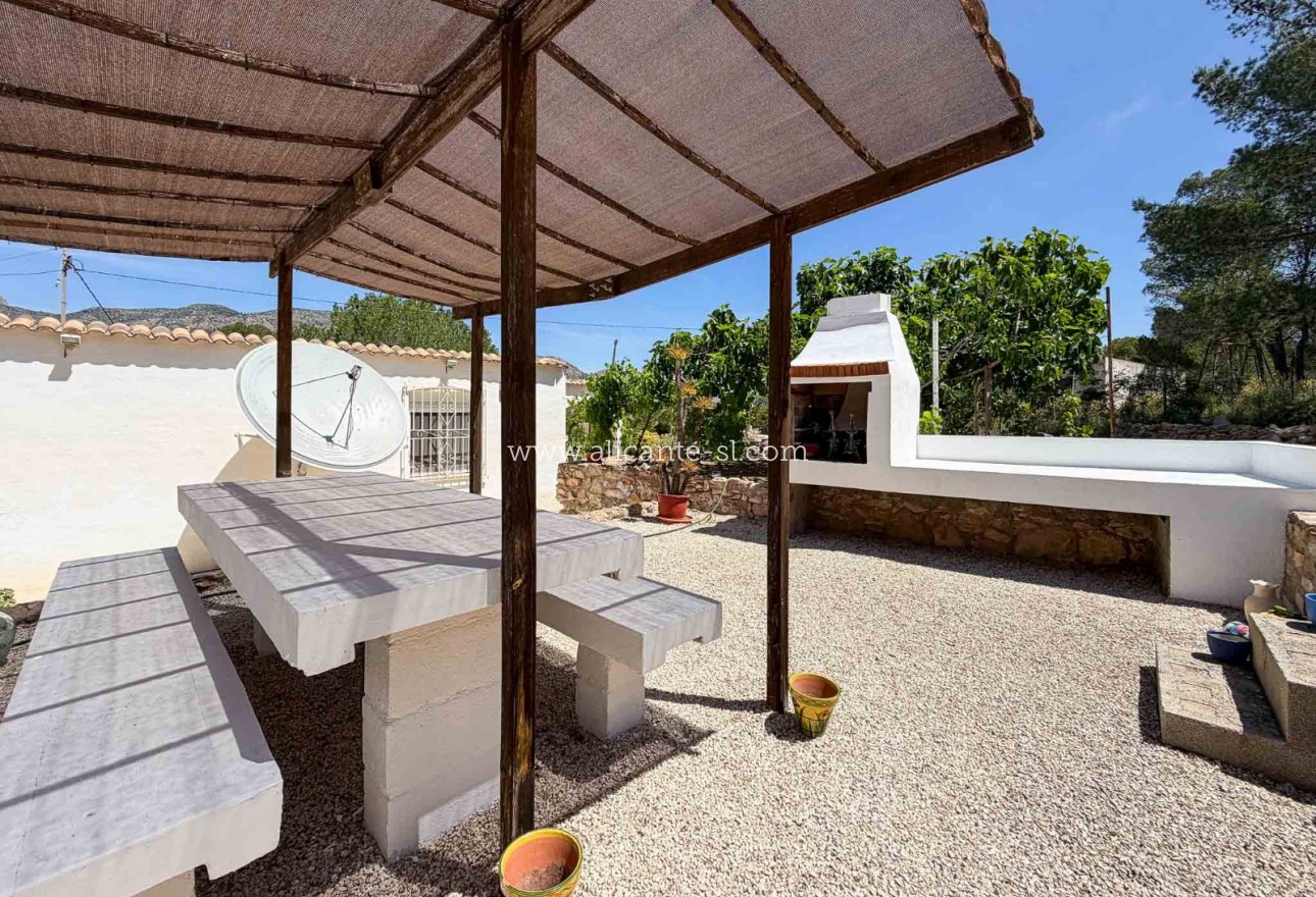 Sale - Finca - Hondón de las Nieves