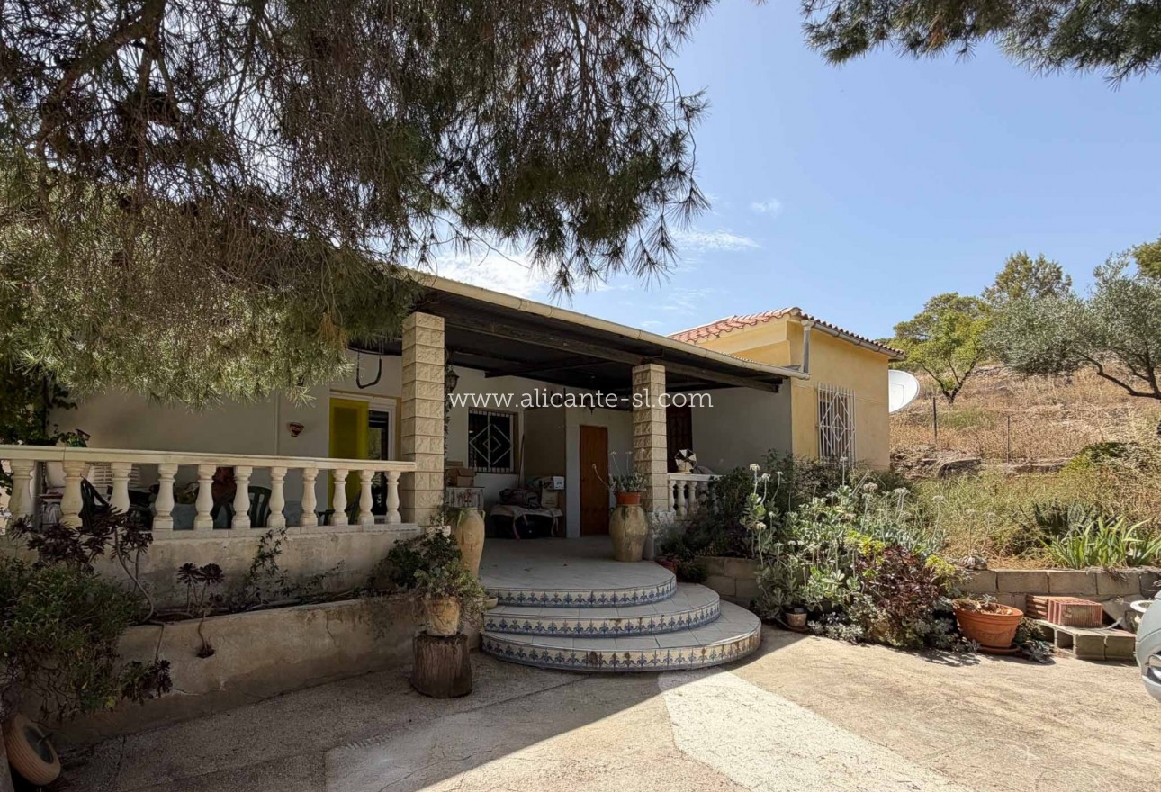 Sale - Finca - Hondón de las Nieves